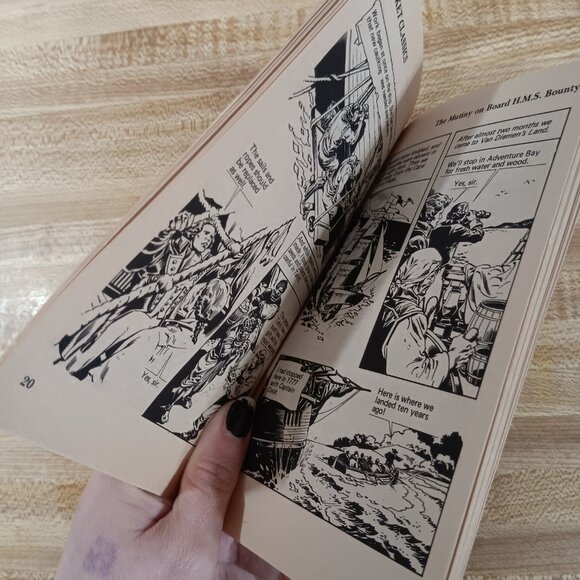 Mutiny on Board HMS Bounty Bligh 1984 B&W Pocket Classics Comic Paperback Vtg - Picture 5 of 6